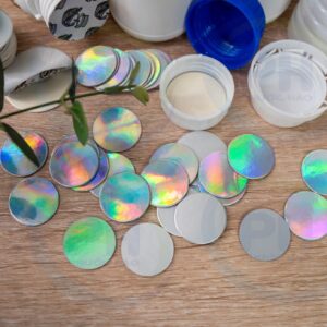 Seal 7 màu ánh kim tăng giá trị sản phẩm và được in hướng dẫn sử dụng an toàn.